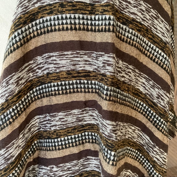 Lucky Brand Poncho - Picture 8 of 8
